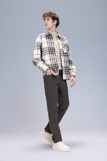 DeFacto Trousers Slim Fit Slim Fit Pocket Narrow Leg C9436Ax24Au