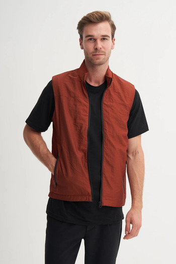 Cazador Regular Fit Spring Crinkle Fabric Vest-13285