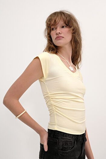 Addax Gathered Side V-Neck T-Shirt P1566-S1