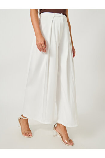 Styli Solid Inverted Pleated Wide Leg Pants