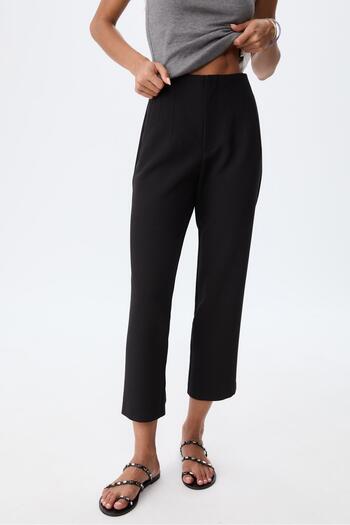 Stradivarius Smart darted ankle trousers