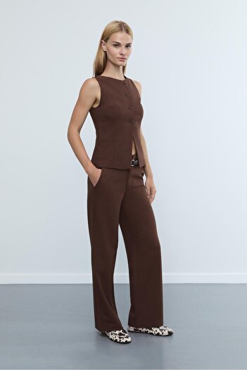 Stradivarius Flowing straight-leg smart trousers with belt