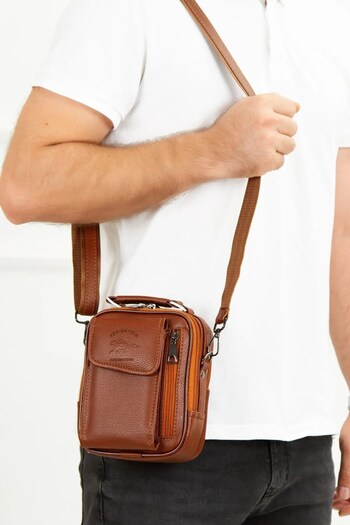 Newish Men's Tan Leather Steel Case Covered Shoulder and Hand Bag (17X22CM)