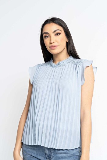 Nichii Embroidered Pleated Sleeveless Top