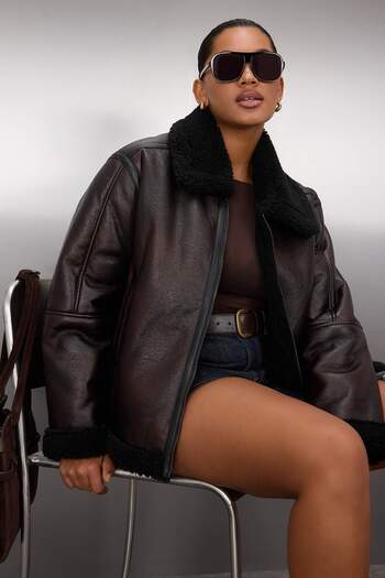 Trendyol Curve Καφέ Oversize Fit βελούδινο Λεπτομερές Biker Plus Size Μπουφάν TBBAW25AW00001