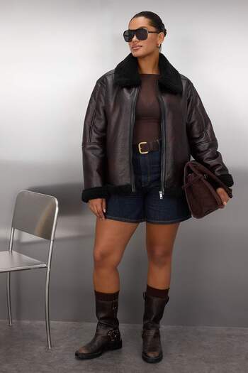 Trendyol Curve Καφέ Oversize Fit βελούδινο Λεπτομερές Biker Plus Size Μπουφάν TBBAW25AW00001