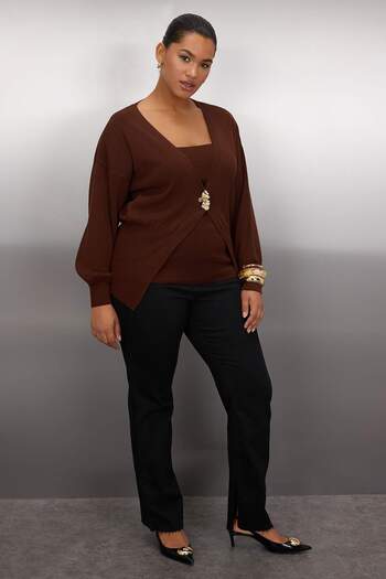 Trendyol Curve Brown Button Detailed V-Neck Knitwear Cardigan-Blouse 2-Piece Set Tbbaw26Av00012