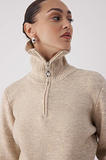 Trendyol Collection Wardrobe Essentials Stone Wool Premium Yarn Zippered Basic Knitwear Sweater |   Twoaw26Kz000710