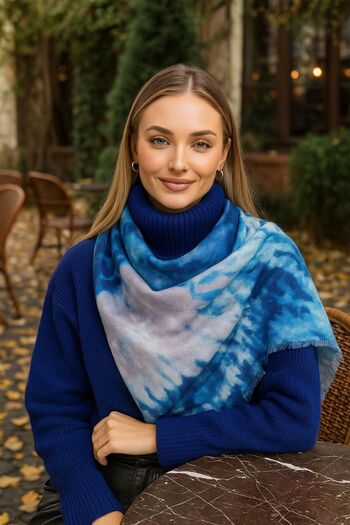 Axesoire 15296 Tropical Patterned Blue Thick Shawl