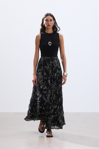 BE BLUE Minimal Flower Patterned Skirt
