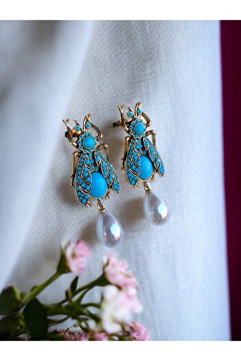 FAYRA ACCESSORIES Mallorcan Pearl Dangle Queen Bee Figure Earrings