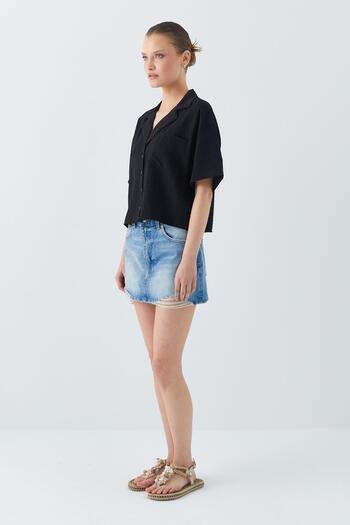 Mixray 4556 Women's Basic Crop Shirt with Pockets Black