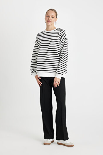 DeFacto Oversize Fit Striped Crew Neck Sweatshirt B2085ax23au