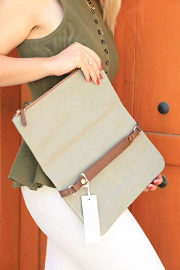 Carrier Thing Folded Clutch Waxed Canvas