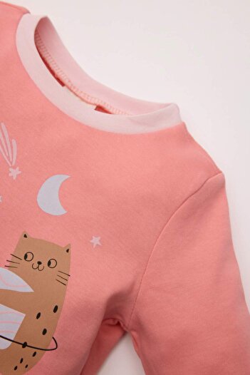 DeFacto Kız Bebek Pijama Takımı Baskılı Uzun Kollu Üst Beli Lastikli Alt D3441A524AU
