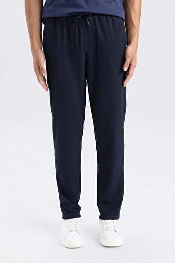 DeFacto Basic Düz Beli Lastikli Bağcıklı Cepli Jogger Düz Paça Siyah Pantolon D8640AX24AU