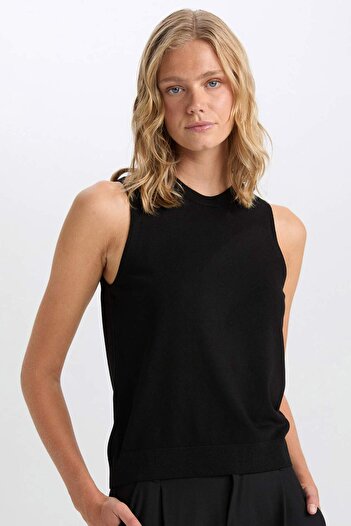 DeFacto Fitted Crew Neck Sleeveless Basic Plain Knitwear Sweater D6160Ax24Au