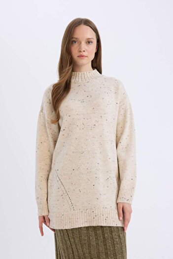 DeFacto Relax Fit Yarım Balıkçı Yaka Nopeli Kumaş Triko Kazak Tunik D7487AX24WN