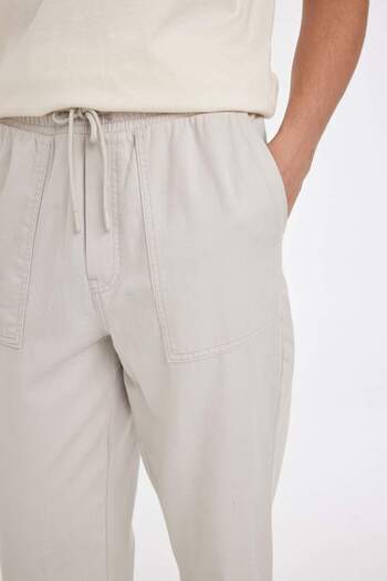 DeFacto %100 Pamuk Yazlık Jogger Pantolon Wide Leg Bol Rahat Kesim Paraşüt Beli Bağcıklı Geniş Bol Paça C915