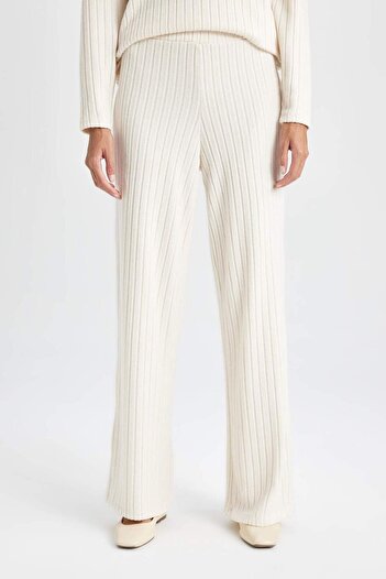 DeFacto Wide Leg Geniş Paça Eşofman Altı Normal Bel Fitilli Kaşkorse Kumaş Basic Düz B2405AX24AU
