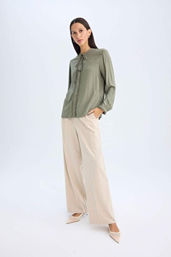 DeFacto Regular Fit Stand Collar Tie-Up Laced Viscose Long Sleeve Blouse D3751Ax24Au