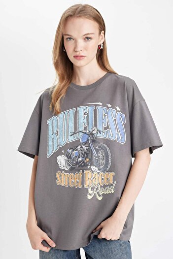 DeFacto Übergroßes, lockeres, bedrucktes Kurzarm-T-Shirt mit Rundhalsausschnitt D4925AX24AU