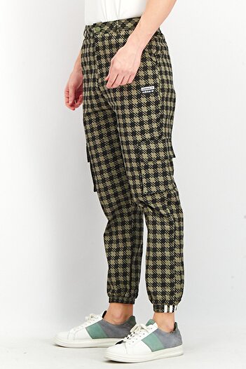 adidas Men Sportswear Fit Plaid Cargo Pants, Black/ Olive
