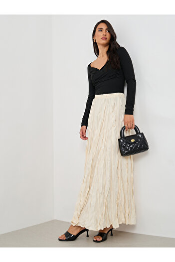 Styli Textured Elasticated Waistband A-Line Maxi Skirt