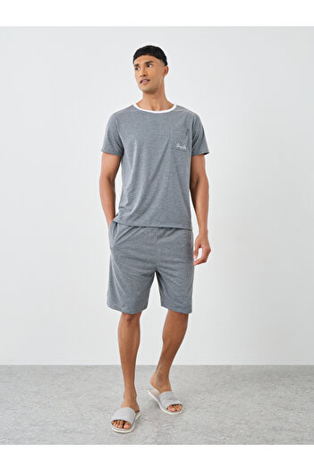 Styli Contrast Neck T-Shirt with Slogan Print Pocket and Shorts Set