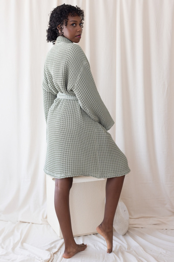 vivamaison 100% Cotton Unisex Kimono Bathrobe with Pockets Waffle Weaving Quick Dry and Color Options