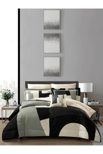 Donetella 7-Piece Digital Print Comforter Set – King Size Fits 200x200 cm, Soft Microfiber Bedding Set.