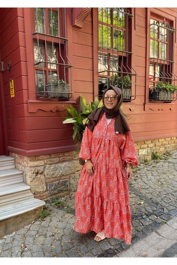 Tuğba Sarı Red Dress with White Floral Pattern