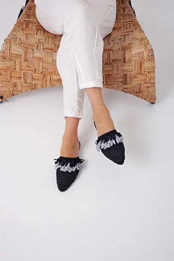 Beyond Women's Black Salome Straw Tassel Slippers Byndslm01