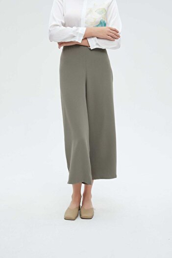 Nichii High-Waisted Long Pants