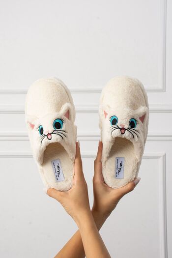 NOVİNS Cute Cat Figured Embroidery Embroidered Non-Slip Non-Slip Light Sole House Slippers
