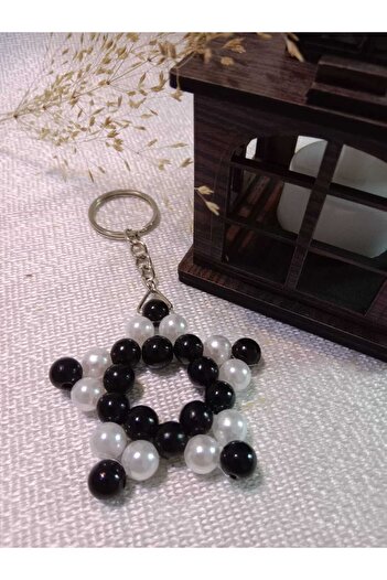 MODA MANANI 1 Piece Black and White Pearl Star Design Long Silver Color Chain Keychain