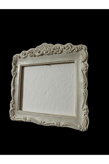 Atölyeizgi Klasik Desenli Polyester Fotoğraf Çerçevesi – Antik Görünümlü