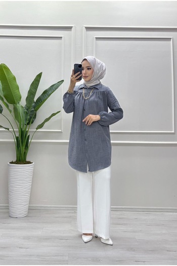 Teras Butik Tunic with necklace detail