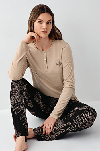 Arnetta Women's Beige Pajama Set