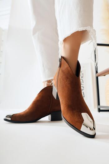 Limoya Jay Taba Suede Pointed Toe Metal Λεπτομερείς Γυναικείες Μπότες, Γυναικεία Μποτάκια