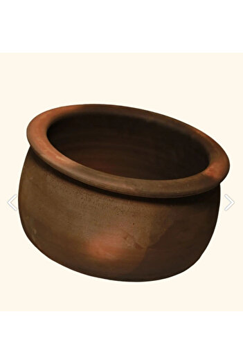 Piev Natural Handmade Baked Soil Casserole Pot with Lid 28 Cm