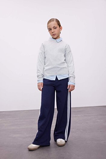 DeFacto Girl's Light Gray Standard Fit Crew Neck Basic Plain Knitwear Sweater C6902A824Au