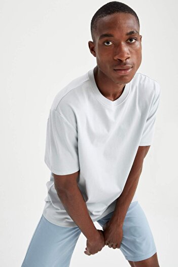 DeFacto Regular Fit Crew Neck Basic Short Sleeve Cotton Combed Cotton T-Shirt V7699Az21Sm