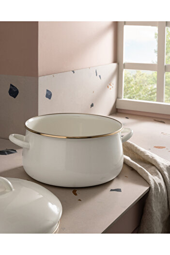 Madame Coco Montferry Pot - White - 24 cm