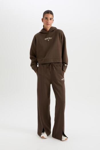 DeFacto Fit Thick Sweatpants με φαρδιά πόδια και τσέπες - Τυπικό μέγεθος D4989ax24au