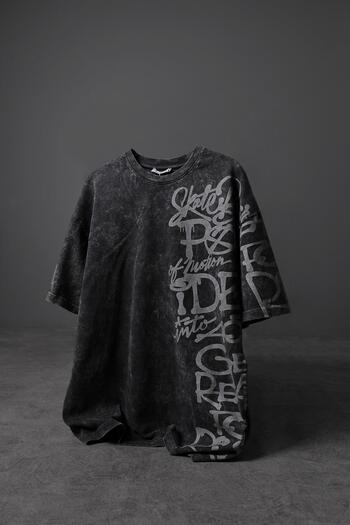 Slatra Men's Anthracite Graffiti Side Print Custom Washed Fabric Oversize Tshirt