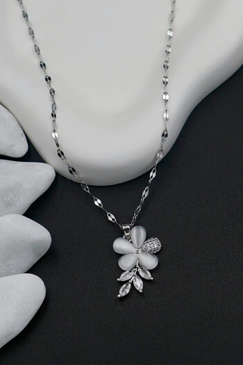 The Collection Five Petal Zircon Stone Flower Daisy Women's Tarnish Free Silver Stone Steel Necklace
