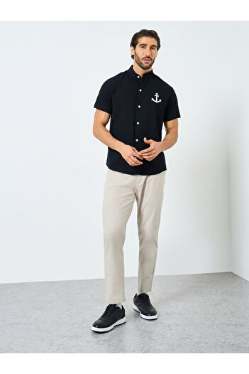 Styli Graphic Print Buttoned Short Sleeve Shirt