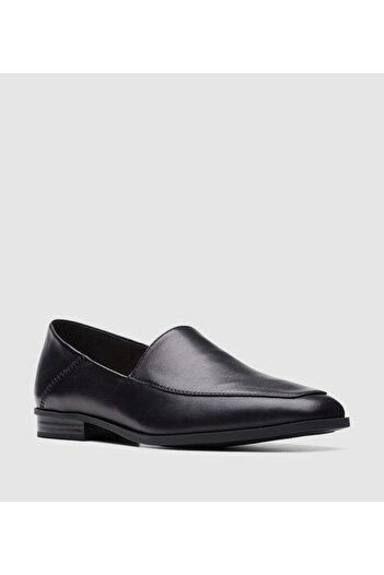 CLARKS Black Women's Sarafyna Freva Loafers