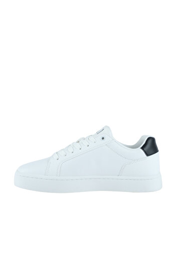 Calvin Klein Férfi bőr fűzős lapos talpú, kerek orrú, Ck mintás fehér tornacipő YM0YM01369-01W